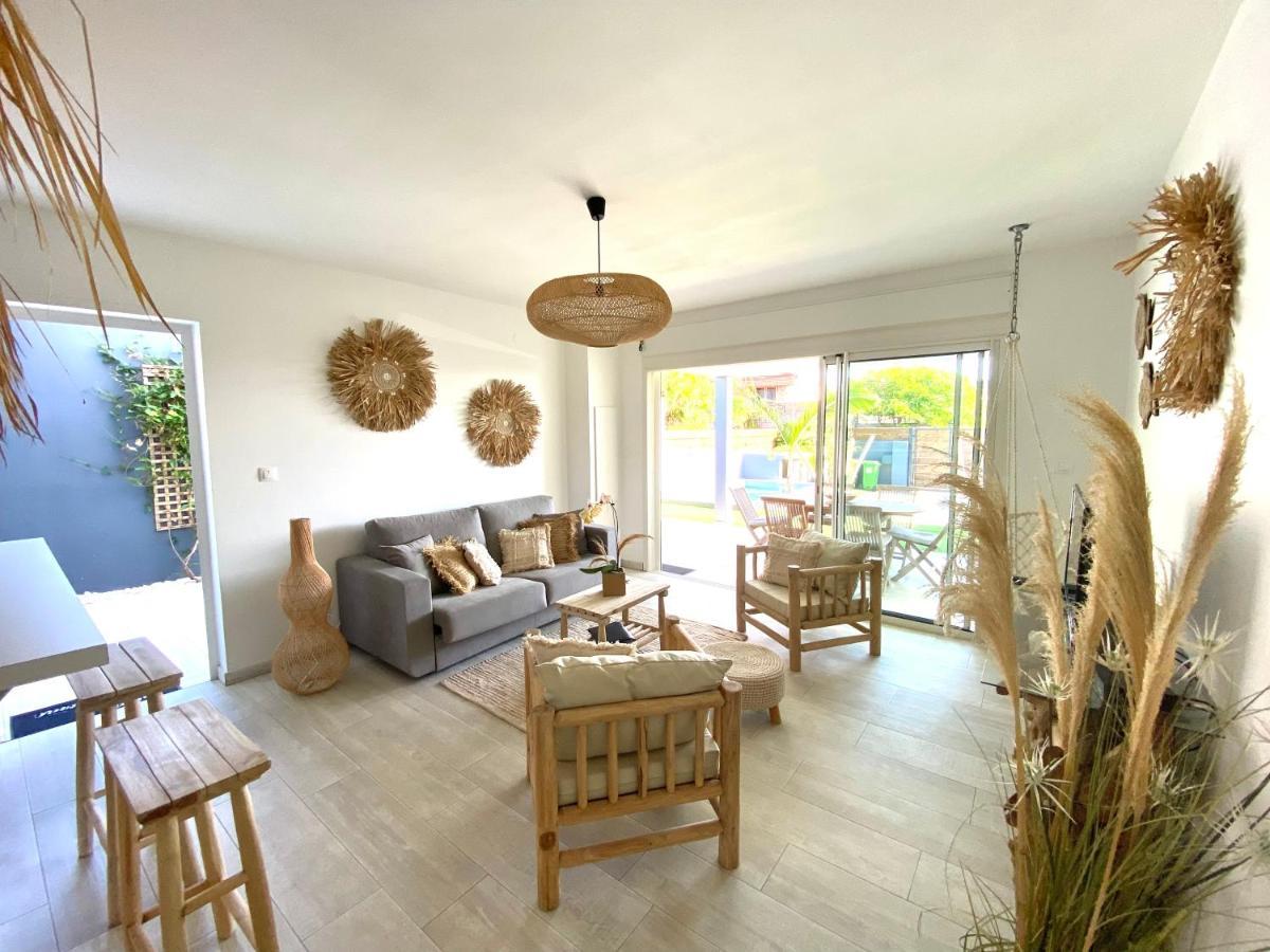 סן-פייר Lestipecheur Fr Villa Grise Avec Piscine Bord De Mer מראה חיצוני תמונה